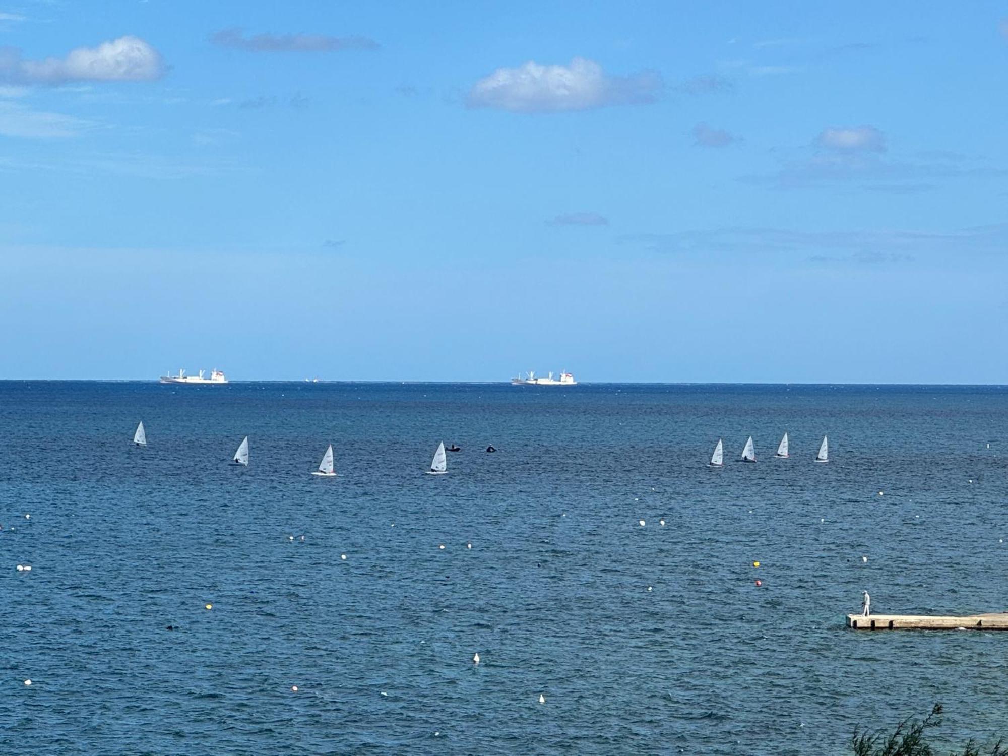 Spacious Luxurious Apartment With Seaview เมลลิฮา ภายนอก รูปภาพ