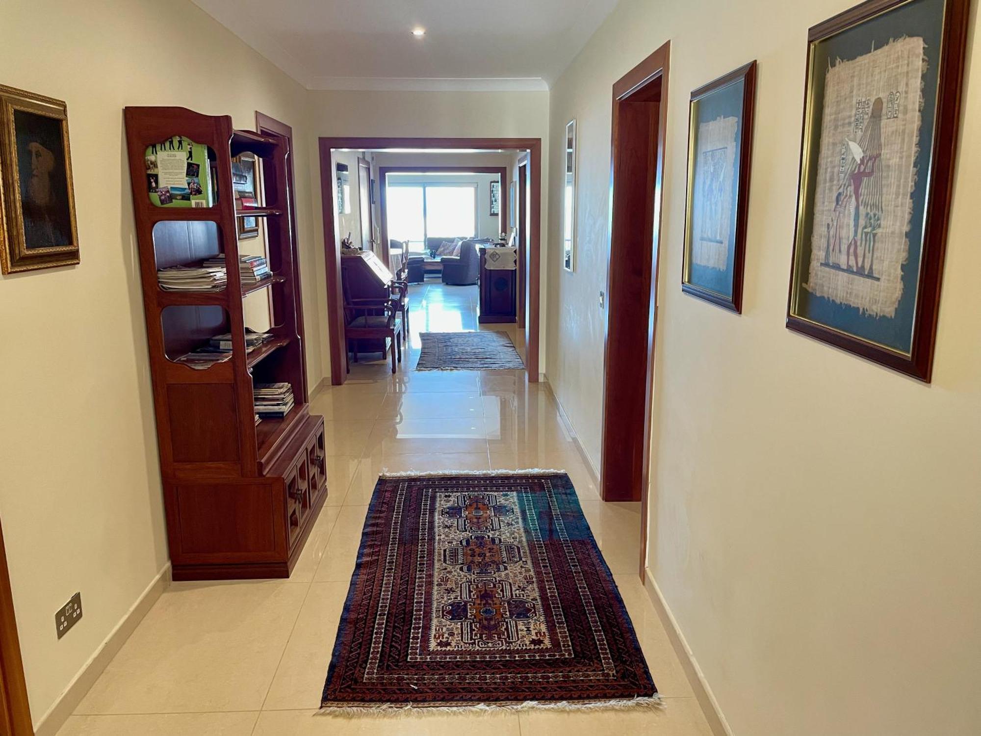 Spacious Luxurious Apartment With Seaview เมลลิฮา ภายนอก รูปภาพ