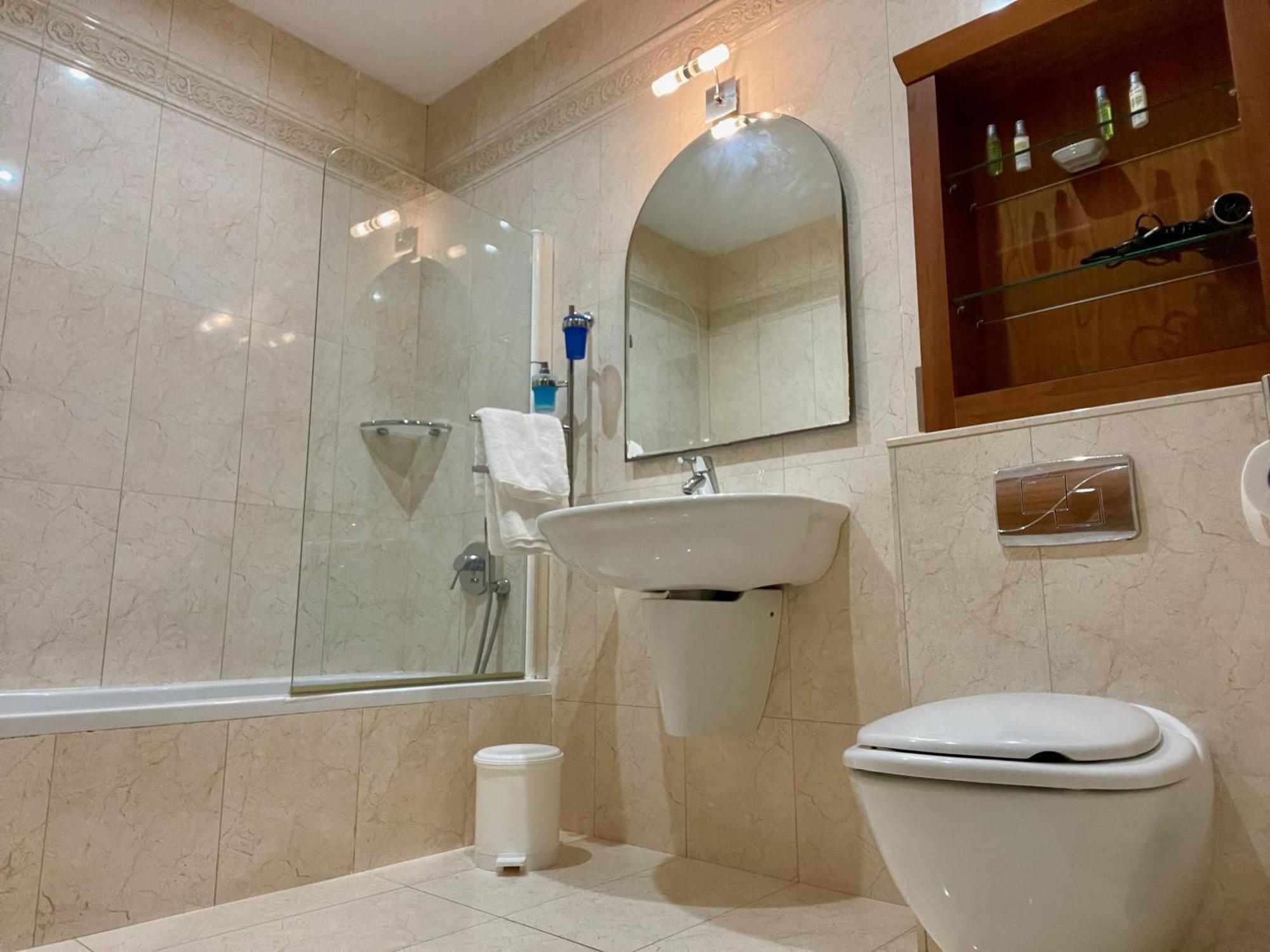 Spacious Luxurious Apartment With Seaview เมลลิฮา ภายนอก รูปภาพ