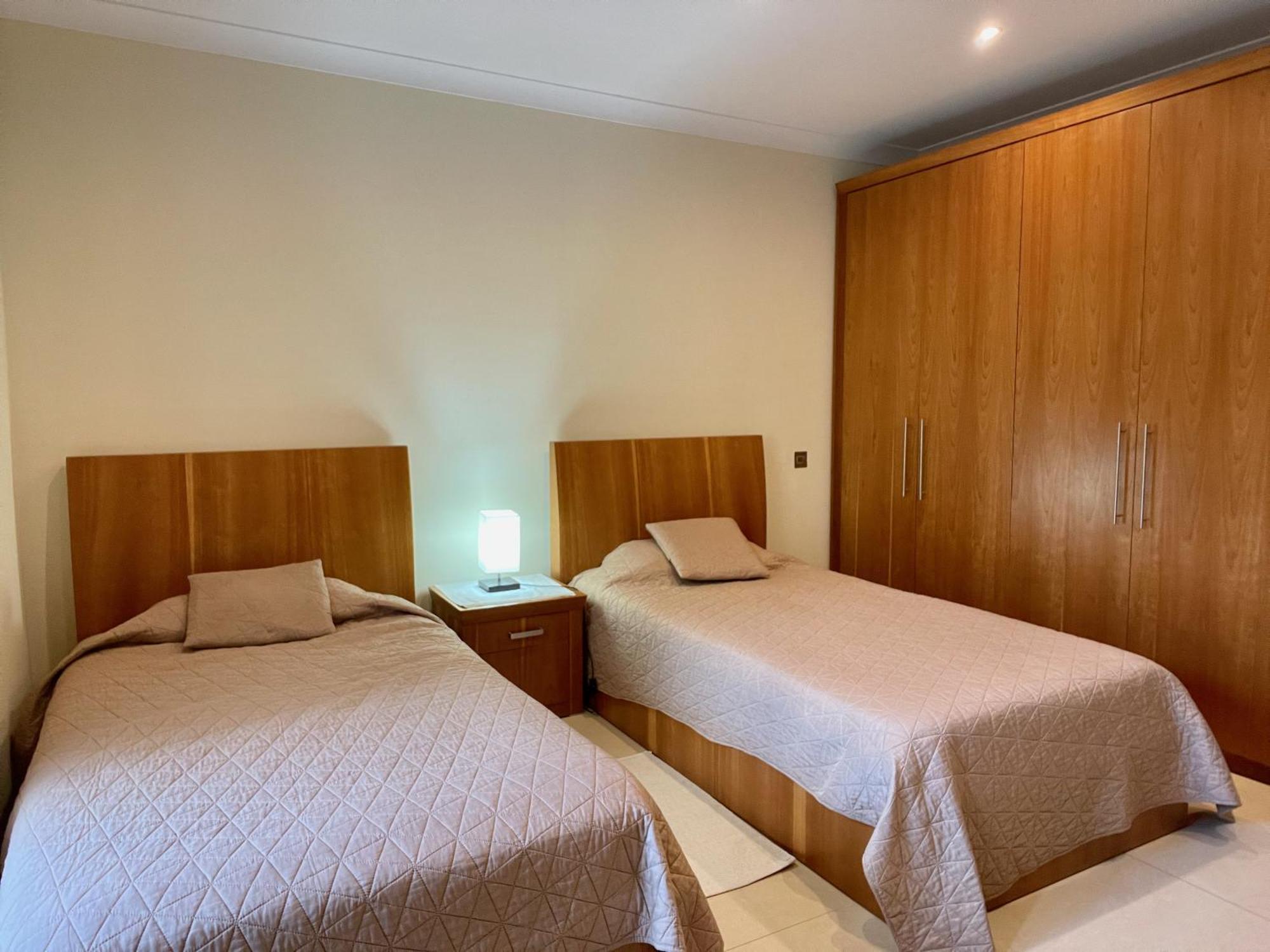 Spacious Luxurious Apartment With Seaview เมลลิฮา ภายนอก รูปภาพ
