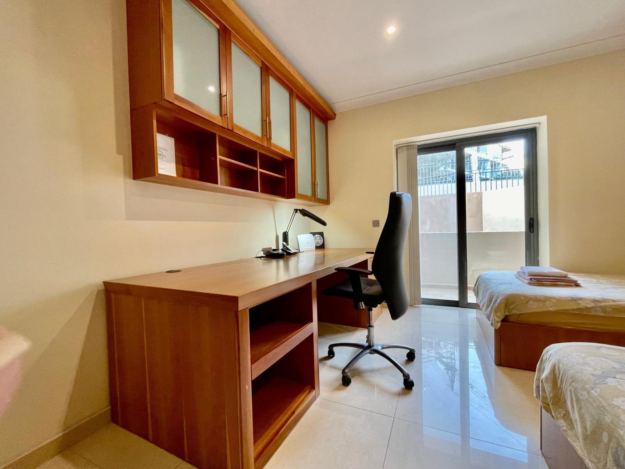 Spacious Luxurious Apartment With Seaview เมลลิฮา ห้อง รูปภาพ