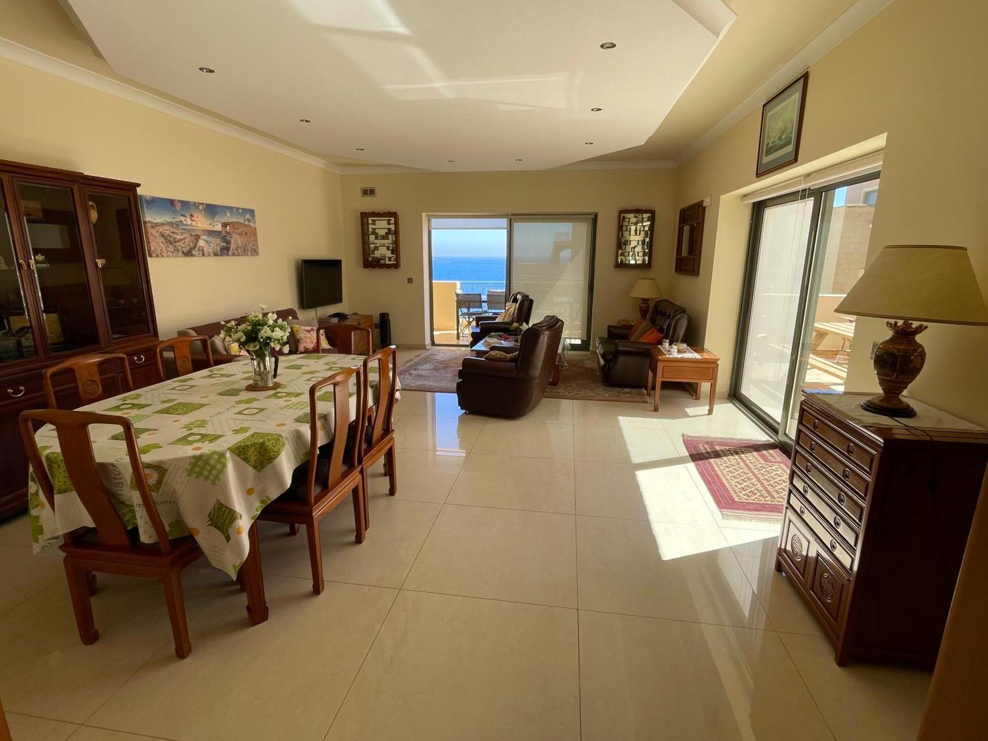 Spacious Luxurious Apartment With Seaview เมลลิฮา ห้อง รูปภาพ