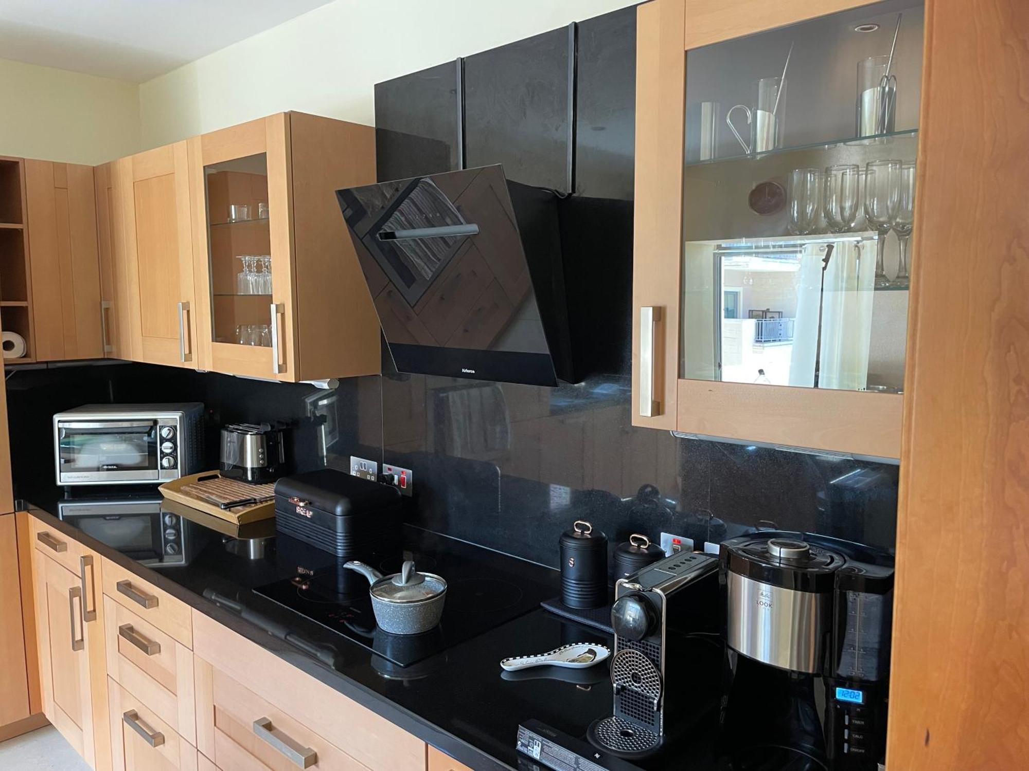 Spacious Luxurious Apartment With Seaview เมลลิฮา ภายนอก รูปภาพ